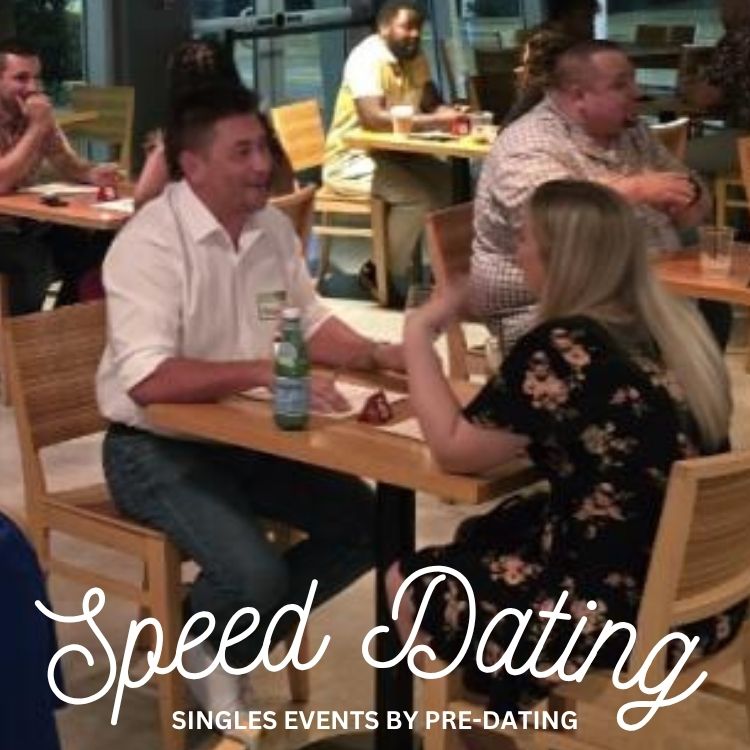 Minneapolis attendees of Speed Dating in Minnesota enjoying the event!