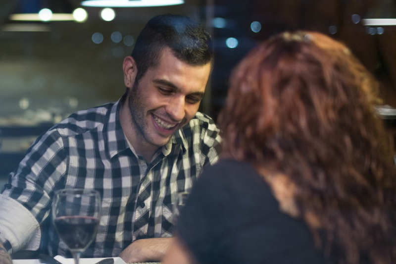 Happy Speed Dating Couple Meeting In Minneapolis